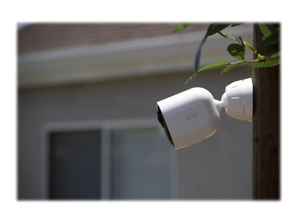 Arlo Ultra 2 Security System - Portinngang + kamera(er) - trådløs (802.11b, 802.11g, 802.11n, 802.11ac, Bluetooth 4.2 LE) - 3 kamera(er) - hvit