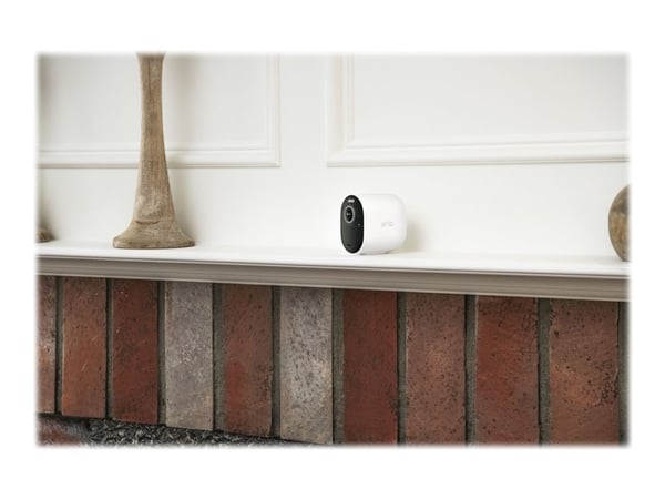 Arlo Ultra 2 Security System - Portinngang + kamera(er) - trådløs (802.11b, 802.11g, 802.11n, 802.11ac, Bluetooth 4.2 LE) - 3 kamera(er) - hvit