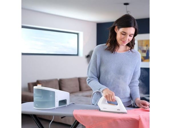 Braun CareStyle 3 IS3132WH, 2400 W, 400 g/min, EloxalPlus soleplate, 6 stang, 2 l, 120 g/min