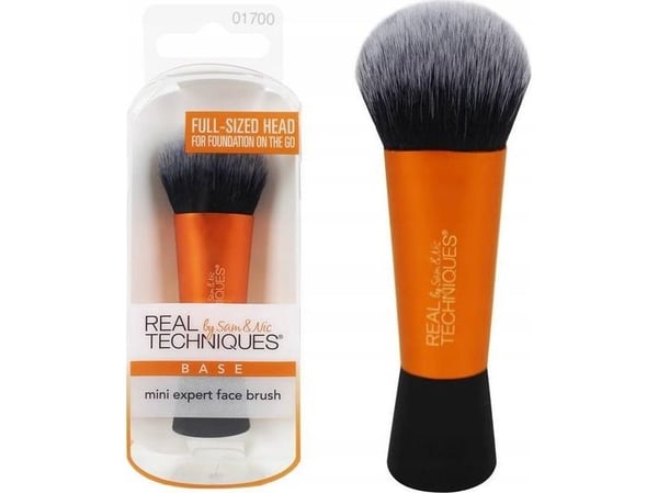 Real Techniques Mini Expert Face Brush