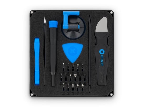 iFixit Essential Electronics Toolkit - i fallet