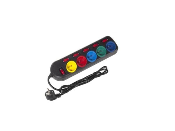 Maclean Energy MCE204M - Effektband - AC 250 V - ingång: ström - utgångskontakter: 5 (5 x ström) - 1.5 m sladd - flera färger