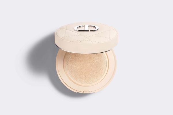 Dior (Christian Dior) Forever Cushion Powder 010 Fair 10 g