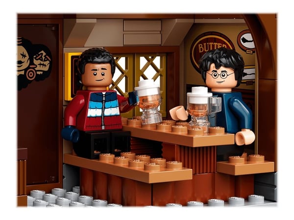 LEGO Harry Potter 76388 - Hogsmeade Village Visit