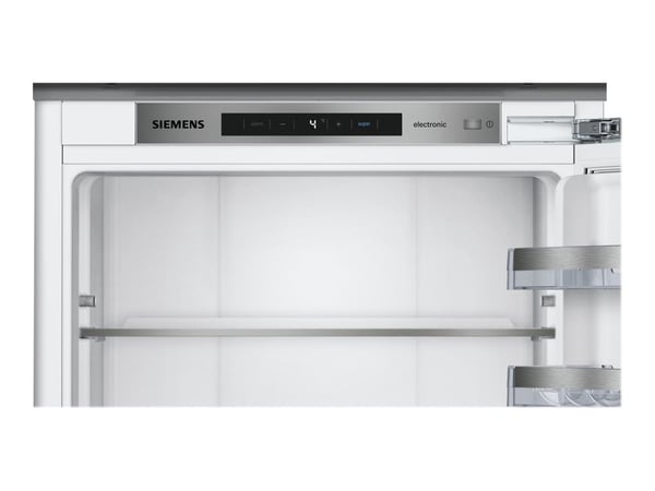 Siemens iQ700 KI51FADE0 - Kylskåp - inbyggd - fördjupning - bredd: 56 cm - djup: 55 cm - höjd: 140 cm - 220 liter - Klass E