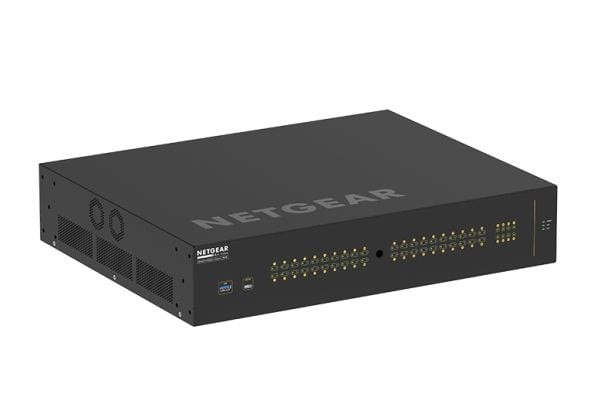 NETGEAR AV Line M4250-40G8XF-PoE++ - Switch - L3 - Styrt - 40 x 10/100/1000 (PoE++) + 8 x 1 Gigabit / 10 Gigabit SFP+ - side til side-luftflyt - ra...