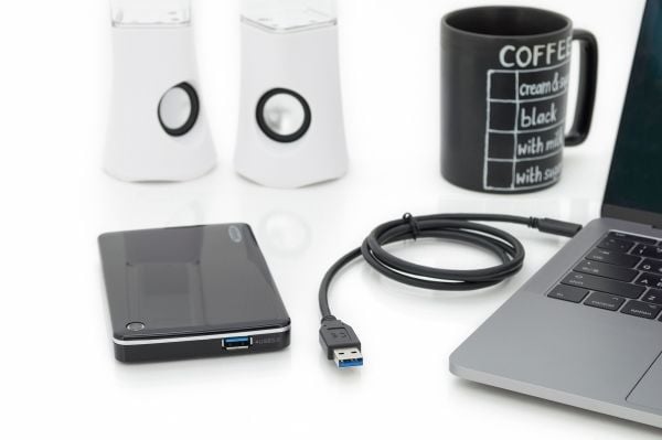 ASSMANN - USB-kaapeli - USB-C (uros) - USB Type A (uros) - USB 3.1 Gen2 - 3 A - 1 m - muotoiltu - musta