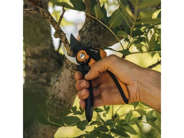 Fiskars Plus SmartFit P541 - Beskjærer - cast-aluminum