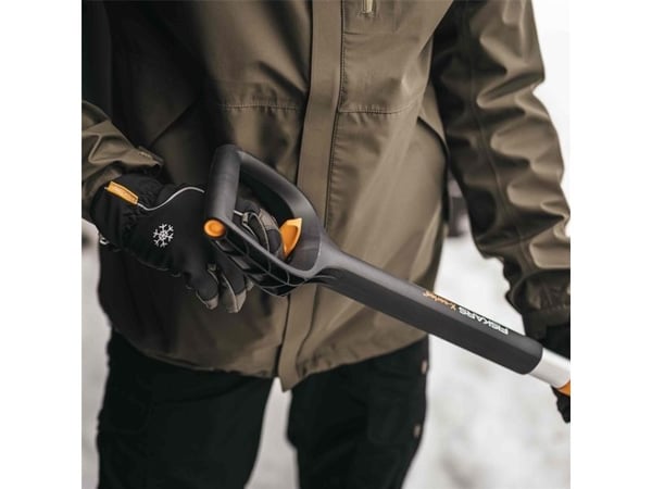 FISKARS AUTON LUMILAPIO TELESKOOPPIKAHVA X-SERIES