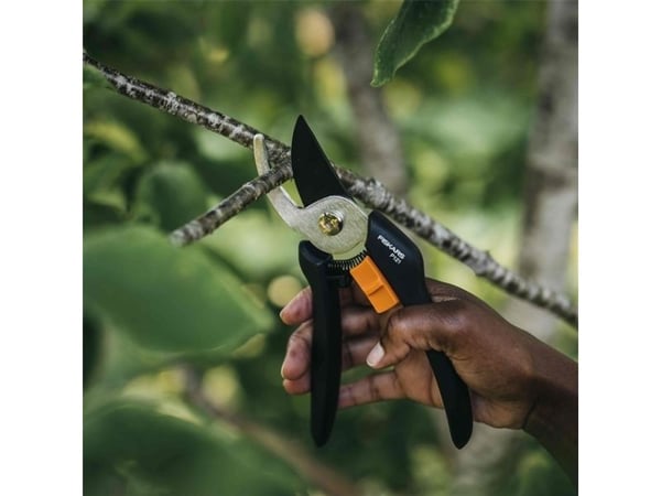 Fiskars Solid P121 - Pruner