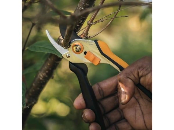 Fiskars Solid P331 - Beskjærer - steel