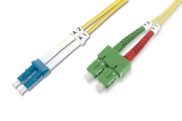 DIGITUS Professional - Koblingskabel - SC/APC-enkeltmodus (hann) til LC/UPC-enkeltmodus (hann) - 1 m - fiberoptisk - dupleks - 9 / 125 micron - OS2...