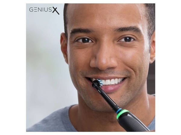 Oral-B Genius X - Elektrisk tandborste - Bluetooth - Midnight Black