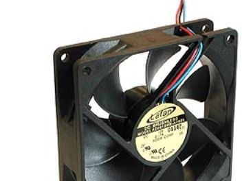 ADDA 80x80x25 mm blæser 15dB Low noise