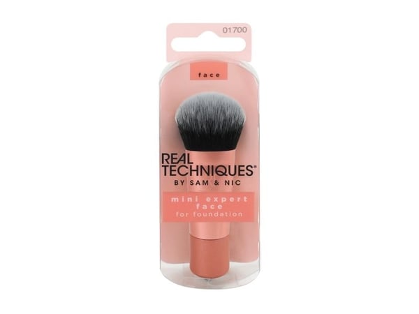 Real Techniques Mini Expert Face Brush