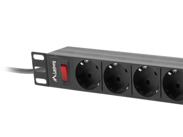 Lanberg PDU-09F-0300-BK - Overspenningsavleder (kan monteres i rack) - AC 220-250 V - 4000 watt - enkeltfase - utgangskontakter: 9 - 1U - 19" - 3 m...