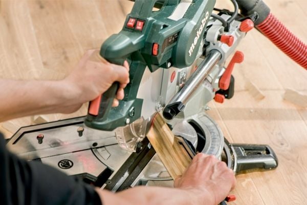 Metabo KGSV 72 XACT SYM - Skyvbar kombigjæresag - 1800 W - 216 mm