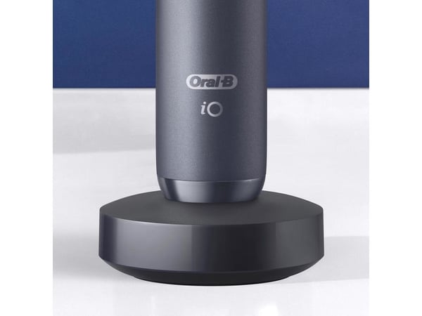 Oral-B iO 4210201363026, Voksen, Roterende Tannbørste, Daglig stell, Grundig rens, Gum omsorg, Sensitiv / Myk, Whitening, Svart, Svart, Rund