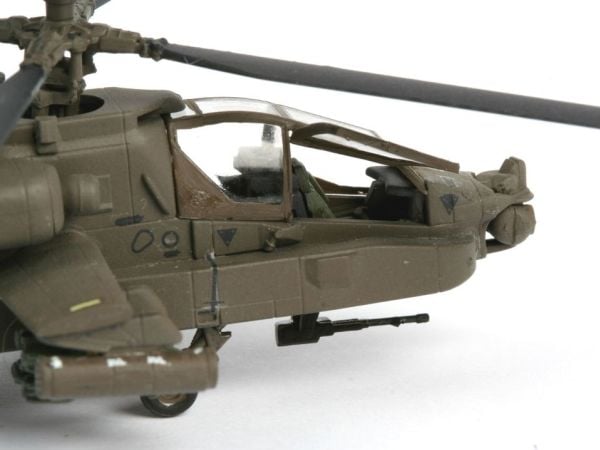 Revell AH-64D Longbow Apache, Rotorcraftmodell, Monteringssett, 1:144, AH-64D Longbow Apache, Plast, Ambisjonsrik