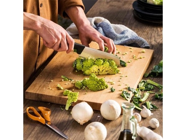 Santoku-kniv med hard kant