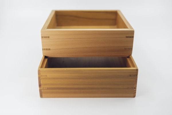SCANDINAVIAN HOME Hinoki oppbevaringsboks i tre