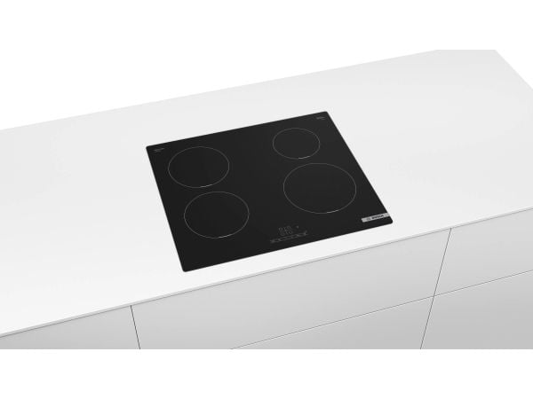 Bosch Serie | 4 PUE611BB5D - Induktionshäll - 4 kokplattor - Fördjupning - bredd: 56 cm - djup: 49 cm - ramlös - svart
