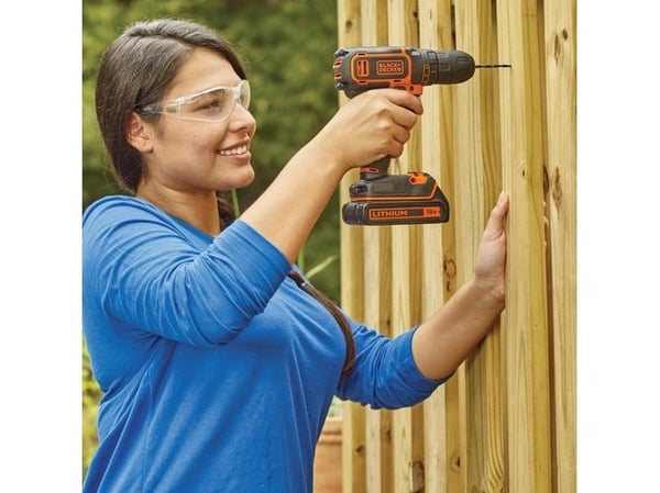 BLACK+DECKER BDCDC18BAFC - Borr/drivare - sladdlös - 1 hastighet - nyckellös chuck 10 mm - 30 N·m - 2 batterier - 18 V