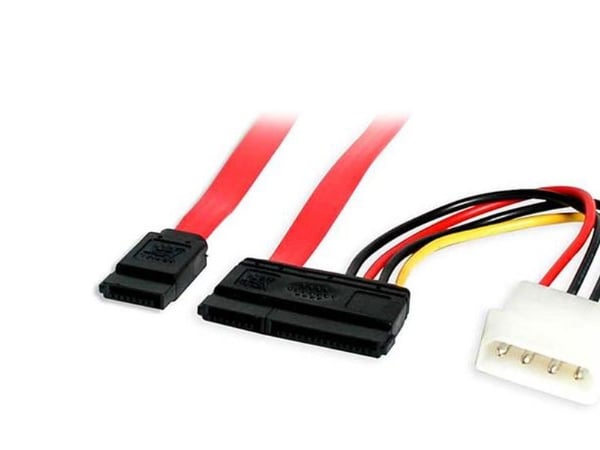 StarTech 18in SATA Serial ATA Data and Power Combo Cable - SATA-kabel - Serial ATA 150/300/600 - SATA-kombo (R) til 4-pin intern strøm, SATA - 45.7...