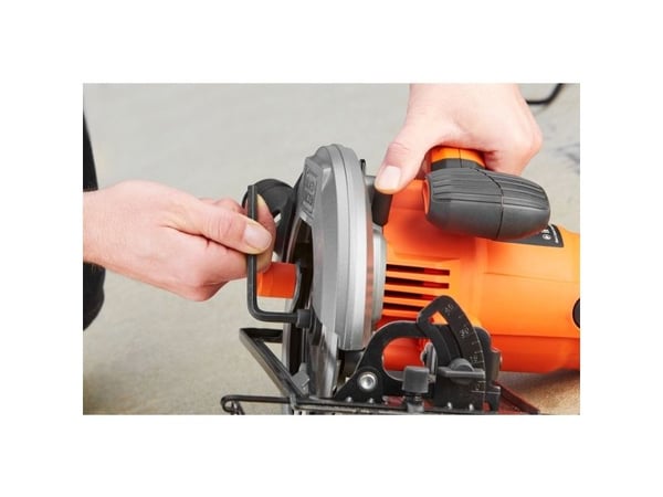 BLACK+DECKER CS1550-QS - Cirkelsåg - 1500 W - 190 mm