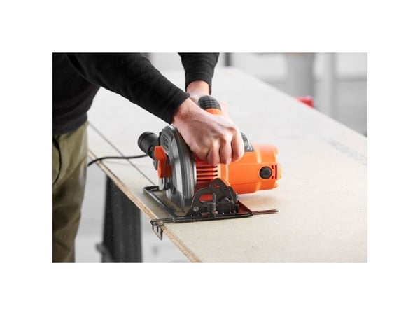 BLACK+DECKER CS1550-QS - Cirkelsåg - 1500 W - 190 mm
