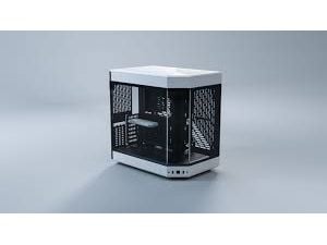 HYTE Y60 - Mid tower - utvidet ATX (E-ATX) - sidepanel med vindu (herdet glass) - ingen strømforsyning (ATX) - hvit - USB/lyd