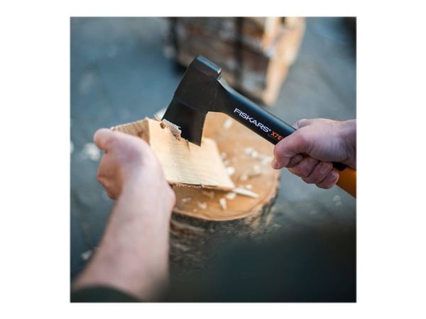 Fiskars X-Series X7 - Hoggeøks - FiberComp - XS