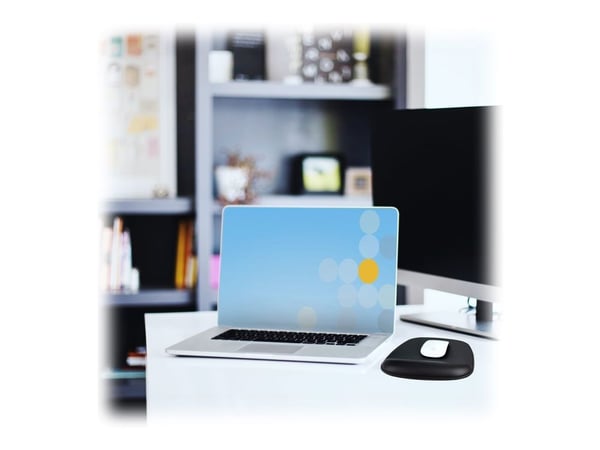 StarTech.com Mouse Pad with Hand rest, 6.7x7.1x 0.8 in (17x18x2cm), Ergonomic Mouse Pad with Wrist Support, Desk Wrist Pad w/ Non-Slip PU Base for ...