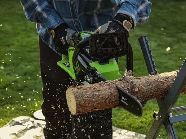 Greenworksin moottorisaha GD40CS18 40 V 40 cm