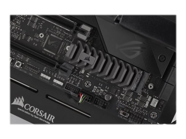 CORSAIR MP600 PRO XT - SSD - kryptert - 2 TB - intern - M.2 2280 - PCIe 4.0 x4 (NVMe) - 256-bit AES - integrert kjøle