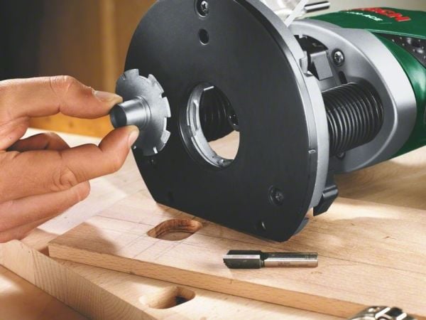 Bosch POF 1400 ACE - Dukkertfres - 1400 W - flens 6 mm, 6,35 mm, 8 mm