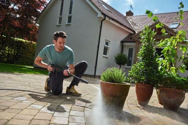 Bosch HØJTRYKSRENSER UNIVERSAL AQUATAK 130