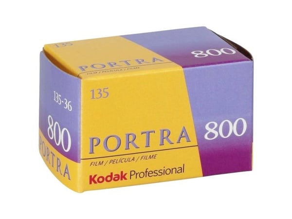 Kodak PROFESSIONAL PORTRA 800 - Värifilmi - 135 (35 mm) - ISO 800 - 36 valotuskertaa