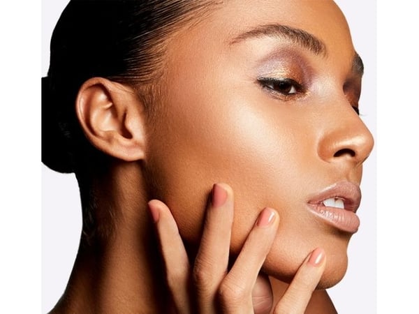 MAC Extra Dimension Skinfinish Glow with IT 9 g