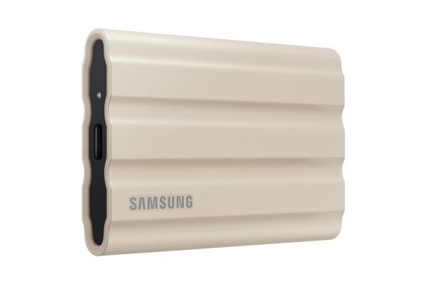 Samsung T7 Shield MU-PE2T0K - SSD - kryptert - 2 TB - ekstern (bærbar) - USB 3.2 Gen 2 (USB-C kontakt) - 256-bit AES - beige