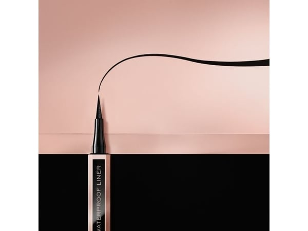 LANCOME LASH IDOLE EYELINER 01 GLANSET SVART 8ML VANNTETT