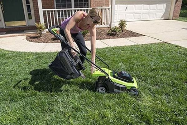 Greenworks 2516107UB, Gressklipper som man spaserer bak, 520 m², 33 cm, 2,5 cm, 7,5 cm, 520 m²