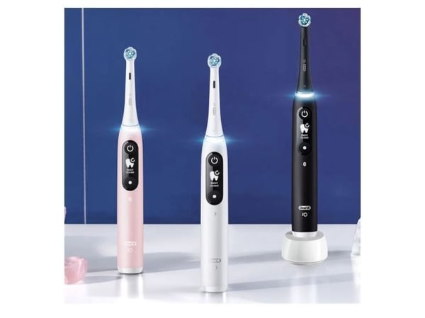 Oral-B iO 6, Aikuinen, Pyörivä hammasharja, Päivittäinen käyttö, Ienhoito, Herkkä, Valkaisu, Musta, Vaaleanpunainen, 2 min, Pyöreä