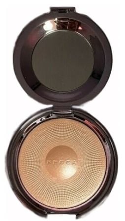 Becca Pearl Glow – puder-highlighter för strålande hud