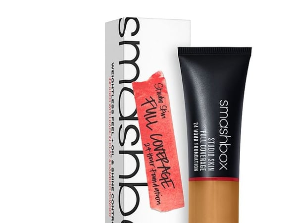 Smashbox Studio Skin High Cover flytande foundation 2.2 Light Medium Warm & Peachy, 30 ml