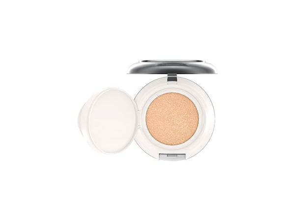 MAC Lightful C+ Compact Foundation Light SPF 50 12 g