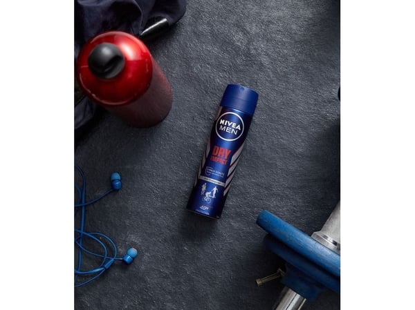 Nivea Dry Impact antiperspirant deodorantspray 200 ml