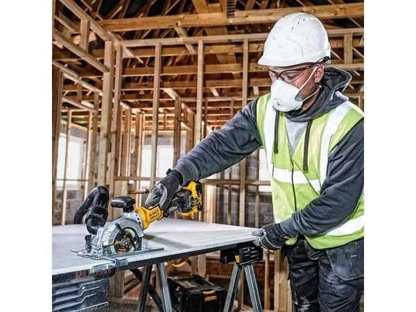 DEWALT 18V 115mm pyörösaha ilman akkua ja laturia DCS571NT DCS571NT - SOLO