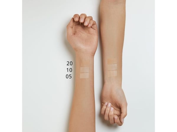 Essence Cosmetics Skin Lovin' Sensitive Corrector 05fair 350ml