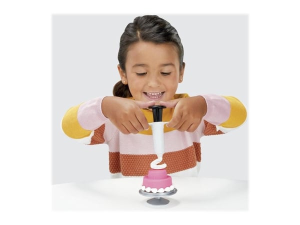 Play-Doh Kitchen Creations Rising Cake Oven-lekesett